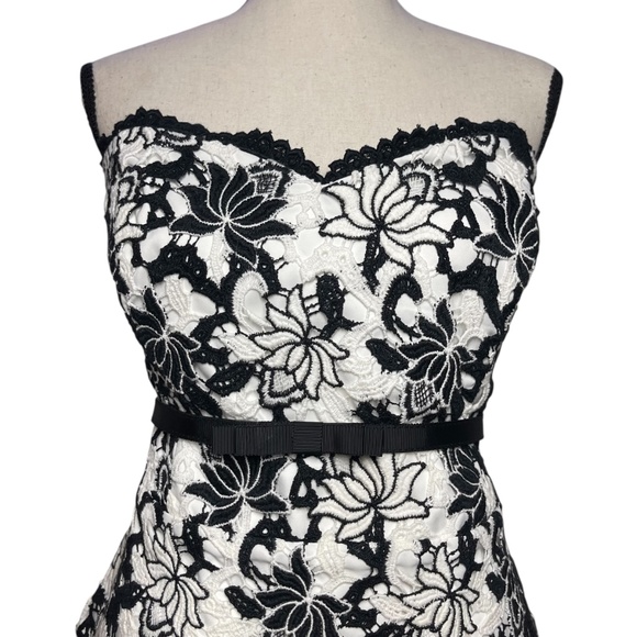 White House Black Market Bustier - Picture 2 of 5